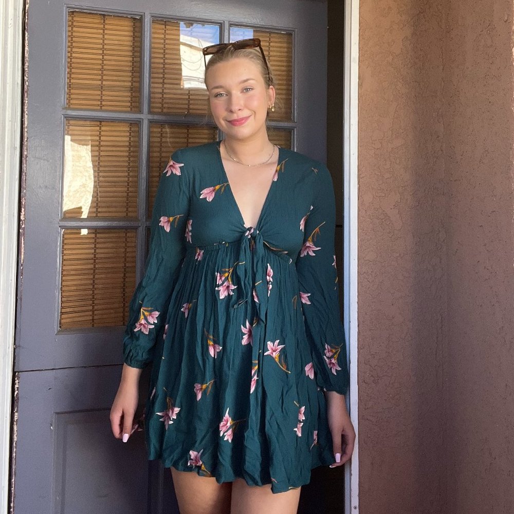 Billabong Deep Turquoise with Pink Flowers